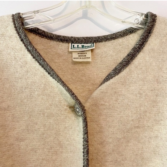 LL Bean Womens Boiled Wool Coat Jacket Silver Buttons Beige Front Pockets Medium - Picture 6 of 7